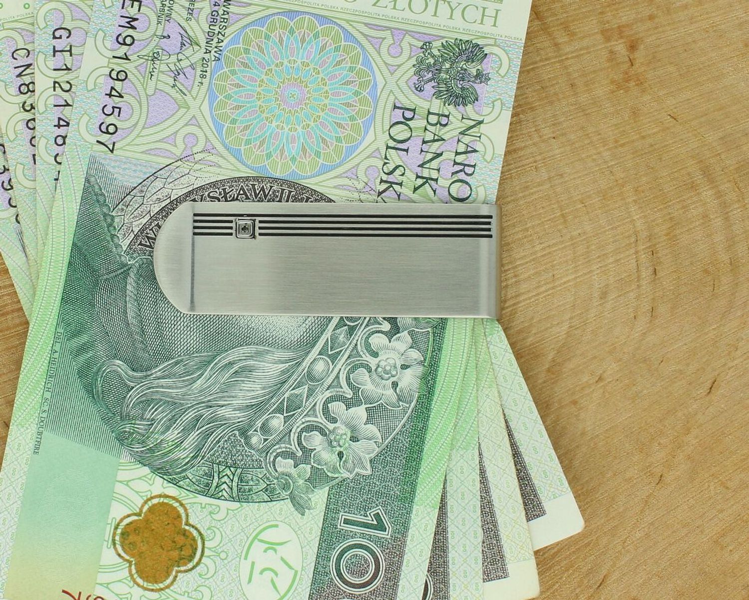 Klips na banknoty Nomination Italy Strong Diamond Geometric czarny diament 028350007.jpg